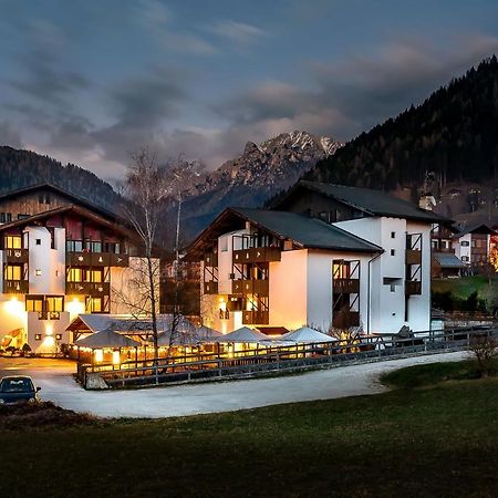 Hotel Castel Pietra Fiera Di Primiero Exteriér fotografie